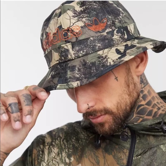 Adidas Originals Bell Bucket Hat Camo 